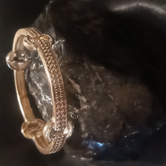 2 bracelets Gold & Silver tone expandable faux turquoise & hammered - Picture 8 of 9